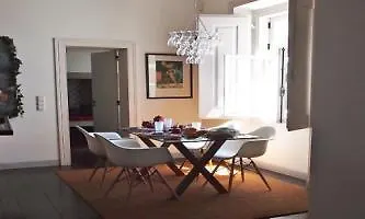 Casa Dos Bacalhoeiros * Lisbona